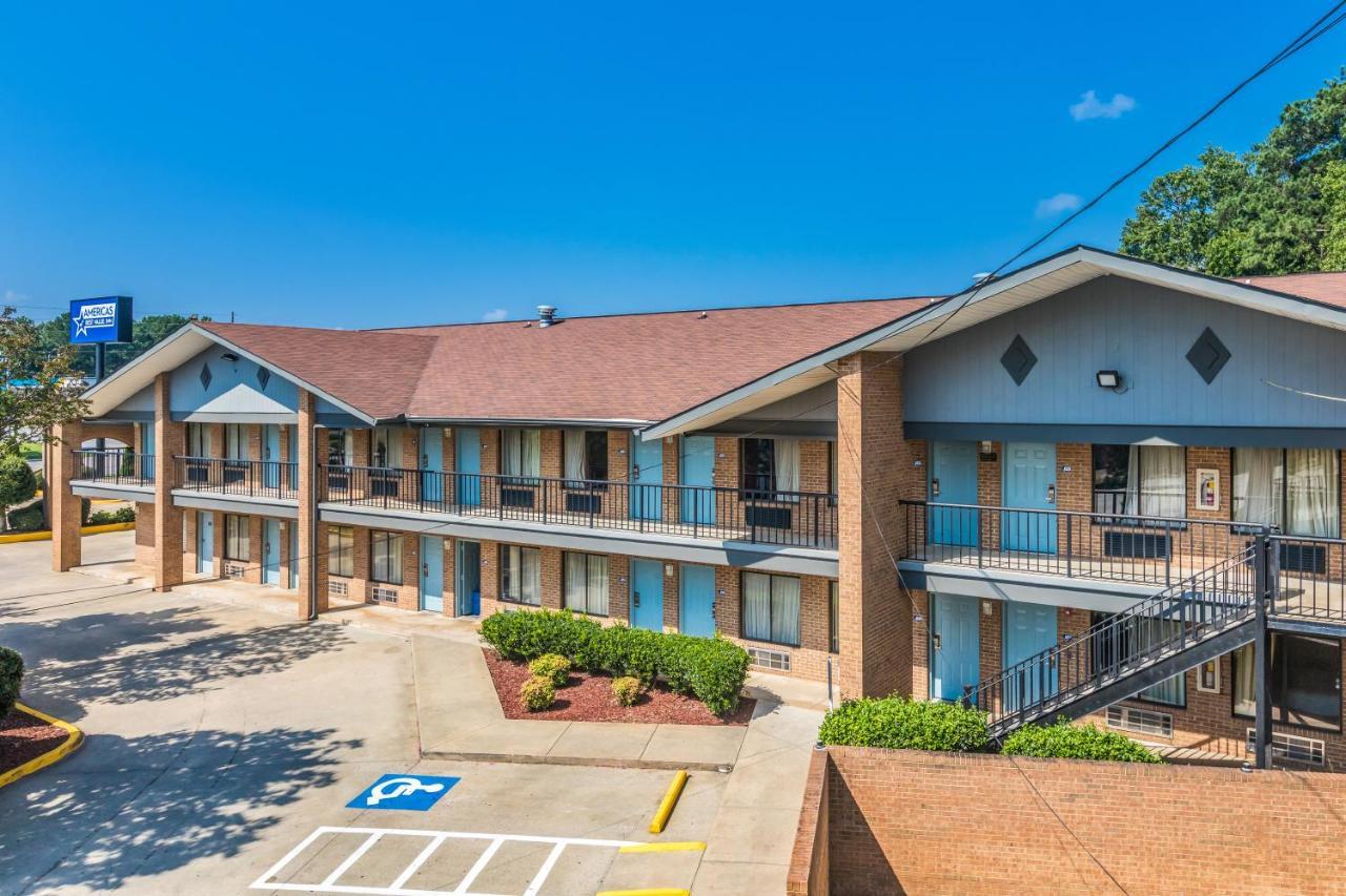 Americas Best Value Inn Stockbridge Buitenkant foto