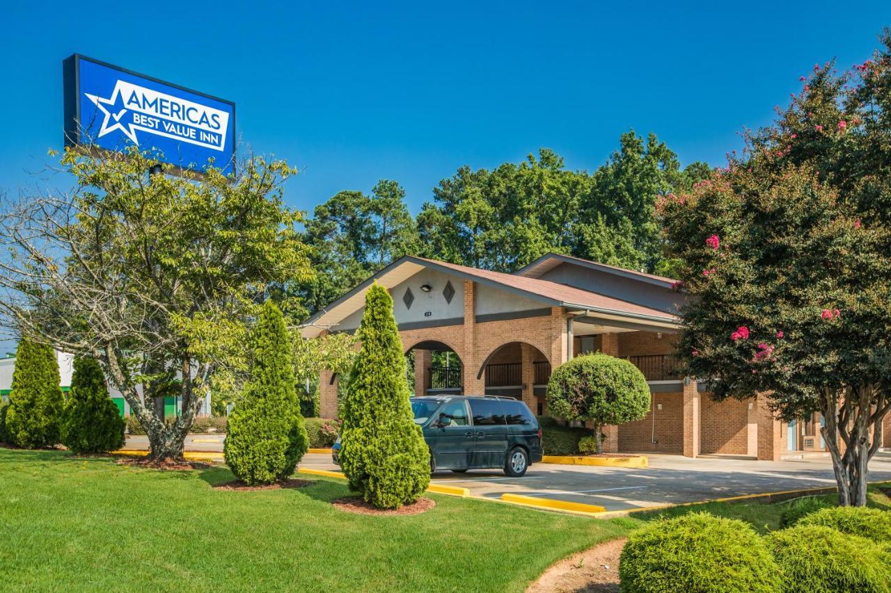 Americas Best Value Inn Stockbridge Buitenkant foto