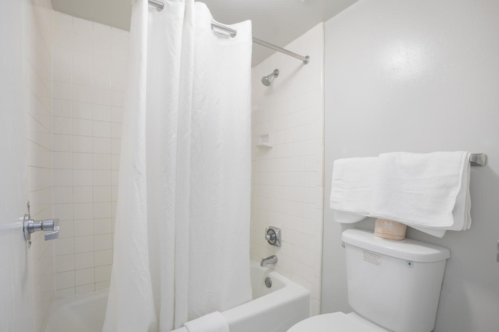 Americas Best Value Inn Stockbridge Kamer foto