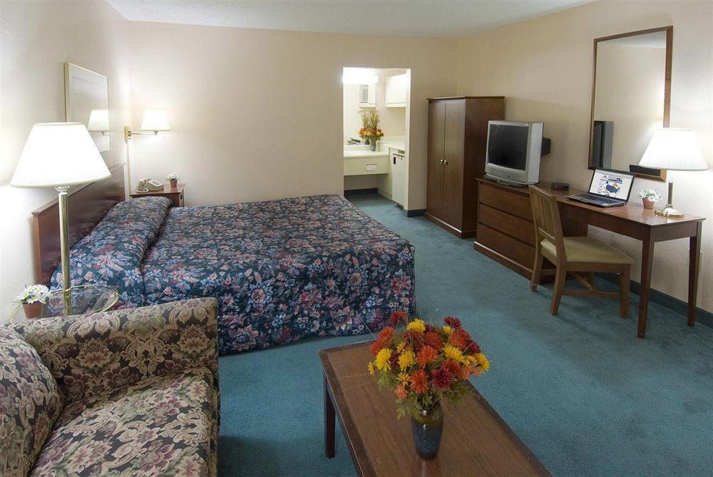 Americas Best Value Inn Stockbridge Kamer foto
